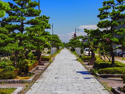 瑞龍寺への参道　八丁道